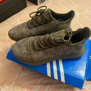 NEW Womens Adidas tubular